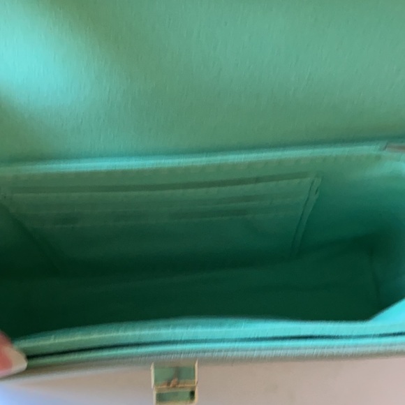 🛑 Green small bag that fits cellphone - Picture 14 of 16